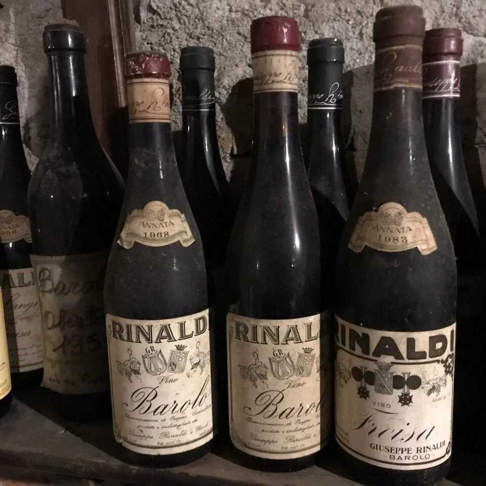 Bouteilles de Barolo Giuseppe Rinaldi anciens millésimes en cave