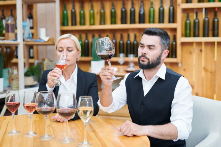Perceptions et caractéristiques du vin en bouche pour mieux apprécier chaque dégustation