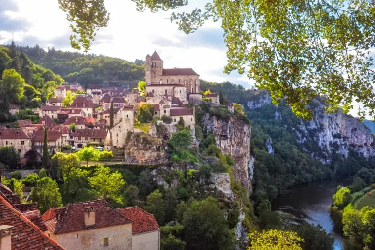 Vignoble de Cahors autour de Saint-Cirq-Lapopie dans le Lot