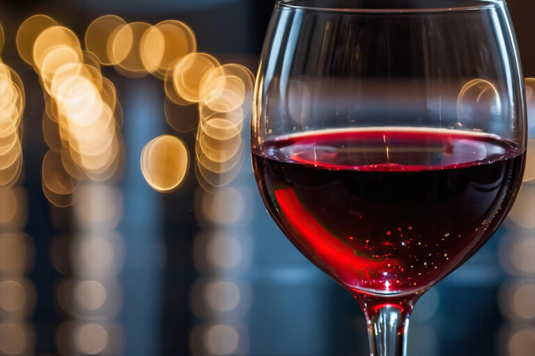 Investir dans le vin selon Patrick Moulène expert en vin et double champion