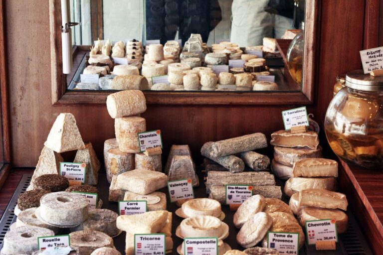 Quel vin boire avec différents fromages bien affinés accords de Patrick Moulène