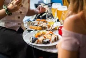 Accords mets et vins : vins blancs avec fruits de mer et sushis