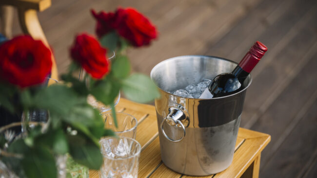 Top 8 accessoires indispensables pour amateur de vin bouteille dans seau à glace – Patrick Moulène
